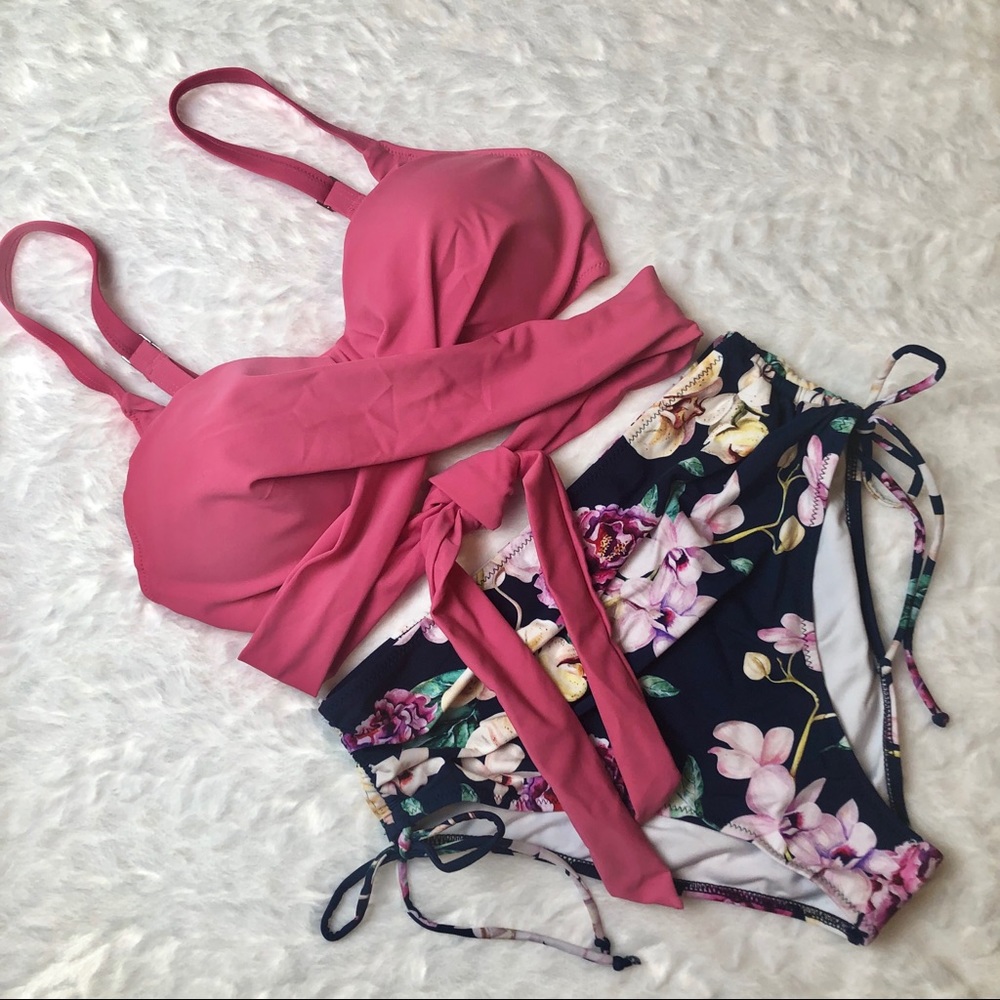 LAST ONE! Pink and Floral Wrap Bikini Sz S - Picture 5 of 6